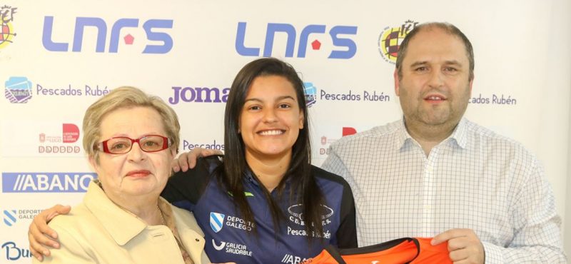 Presentación de Popó nueva jugadora de Burela FS