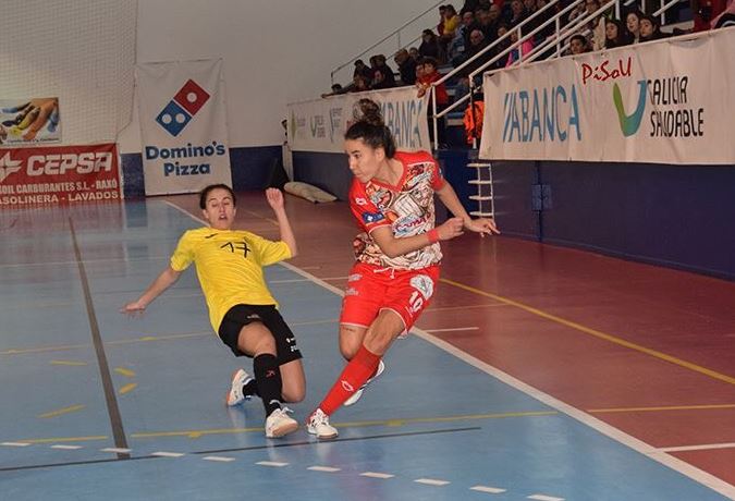 Iria Saeta (Jugadora de Poio Pescamar FSF):"El ganar partidos no llega solo por el hecho de tener un buen equipo, cada vez hay más nivel y nadie regala nada."