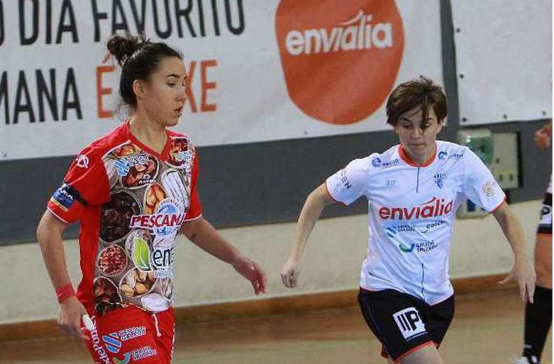 Iria Saeta (Jugadora de Poio Pescamar FS): "Tenemos una gran plantilla y estamos en una buena situación en la clasificación."