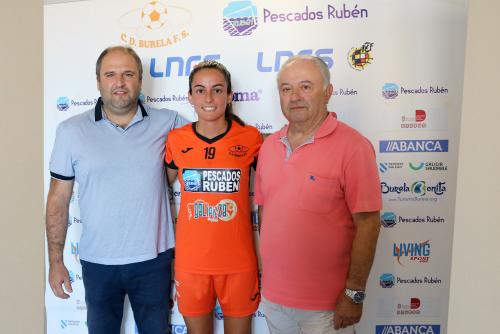 Luci (Jugadora de Pescados Rubén Burela FS):"Vamos partido a partido haciendo los deberes y siendo conscientes de que no podemos fallar si queremos ser campeonas.". Foto: Pescados Rubén Burela FS