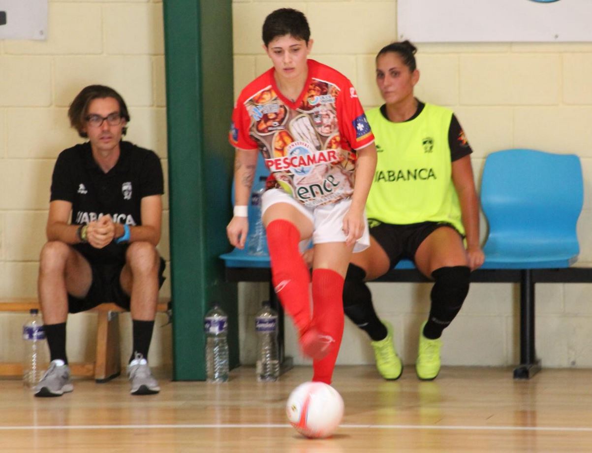 Antía (Jugadora de Poio Pescamar): "Tenemos equipo para estar peleando por los primeros puestos, pero hay que ser un equipo regular."