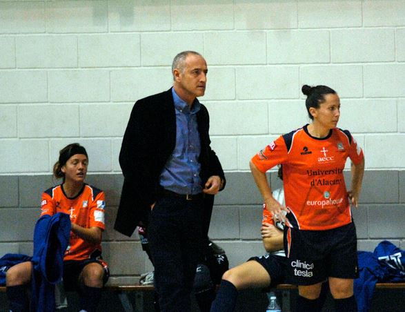 Carlos Navarro, nuevo entrenador del equipo de Fútbol Sala Femenino de la Universidad de Alicante