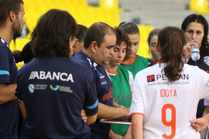 Gonzalo Iglesias "Morenín" (Entrenador de Ourense Envialia FSF):"Nuestro reto debe ser luchar por entrar en el play off por el título y luego llegar lo más lejos posible en la nueva Copa de la Reina y la Copa Xunta."