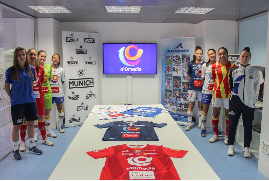 Sala Zaragoza anuncia la renovación de Laura Boix en la presentación de la indumentaria deportiva para la temporada 2019-2020