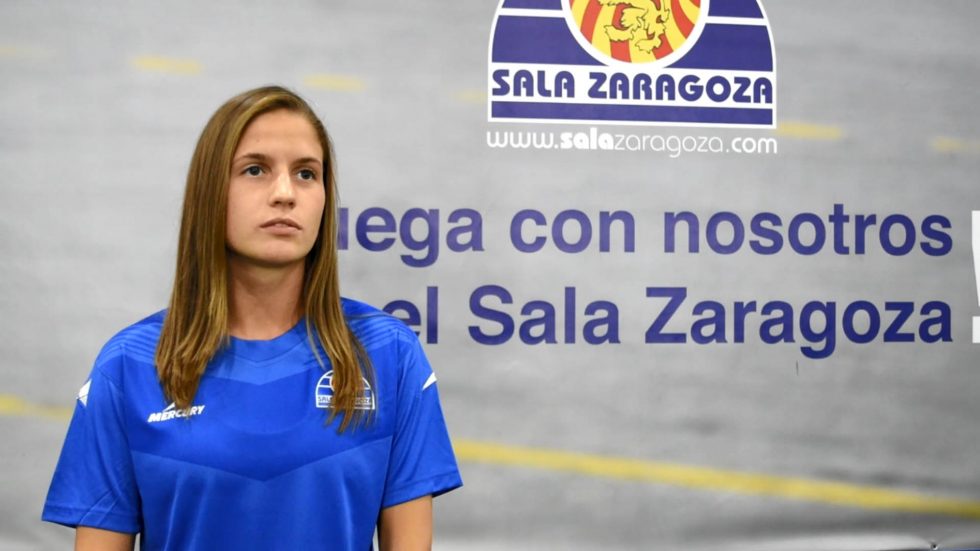 Laura Boix (Capitana de Sala Zaragoza): «Hemos venido con muchas ganas e ilusión por hacer una buena temporada»