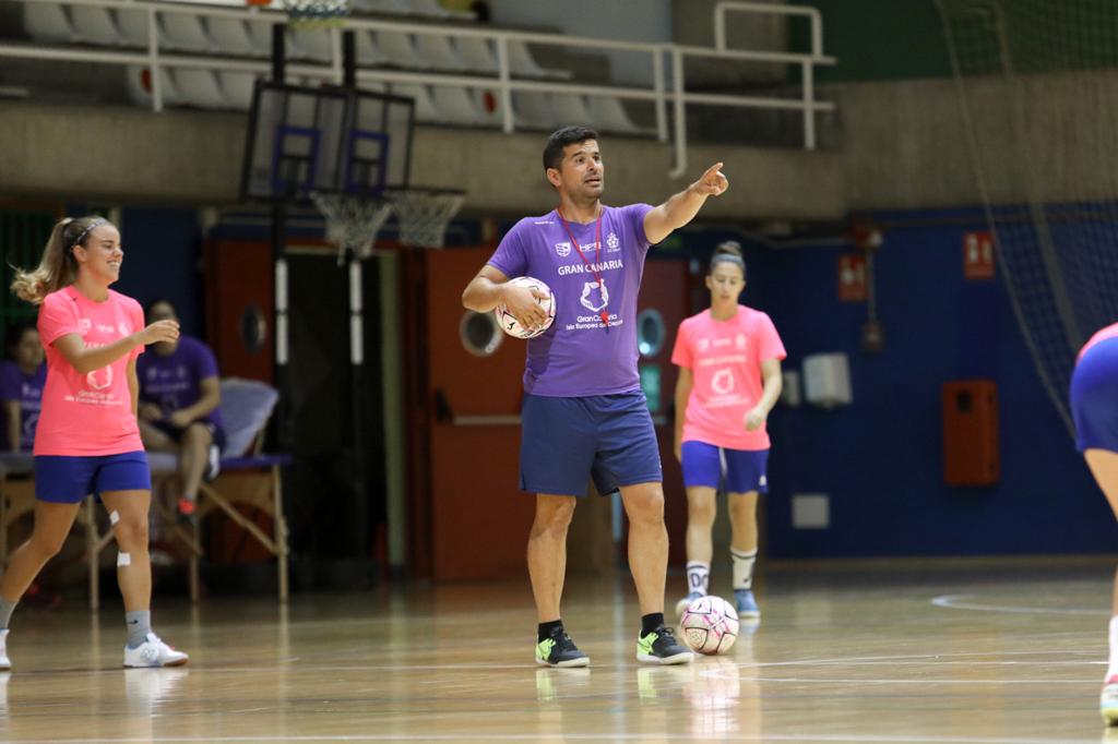 Toti Suarez (Entrenador Gran Canaria Teldeportivo): “La implicación de las jugadoras es buena”