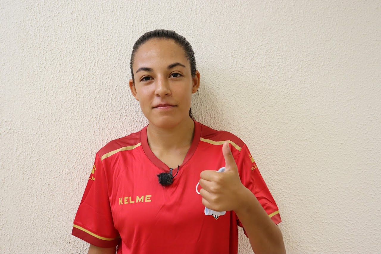 La joven promesa del futsal español, Indira Naomi Curbelo, espera su oportunidad como Guerrera