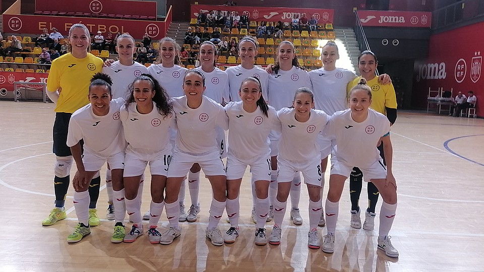 La Selección Femenina de Fútbol Sala cierra con victoria ante el Ciudad de Móstoles su concentración.
