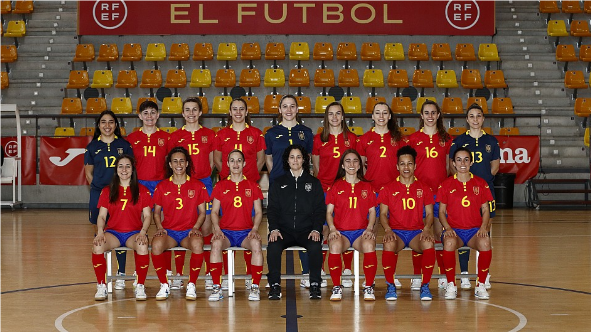 La Selección Femenina de Fútbol Sala con las que nos la vamos a jugar: A muerte con ellas.