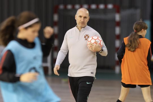 FÚTBOL SALA, CRÓNICA, La Selección Española de Fútbol Sala Sub-17 no da  opciones a Portugal (1-4)