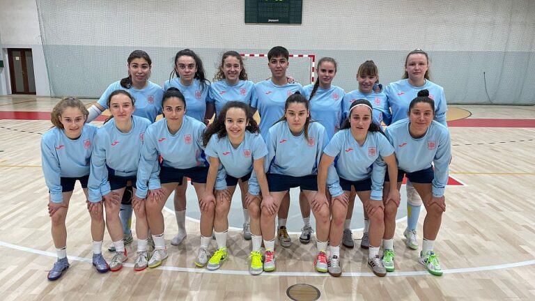 La Selección Española Femenina Sub-17 de Fútbol Sala ya se prepara en la localidad lusa de Boticas para enfrentarse a Portugal en dos amistosos